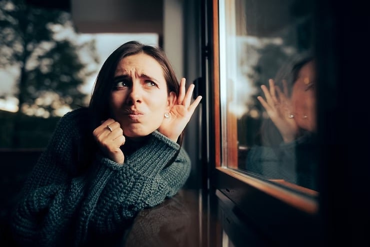 Soundproof Windows: What They Are and How They Work 3 person